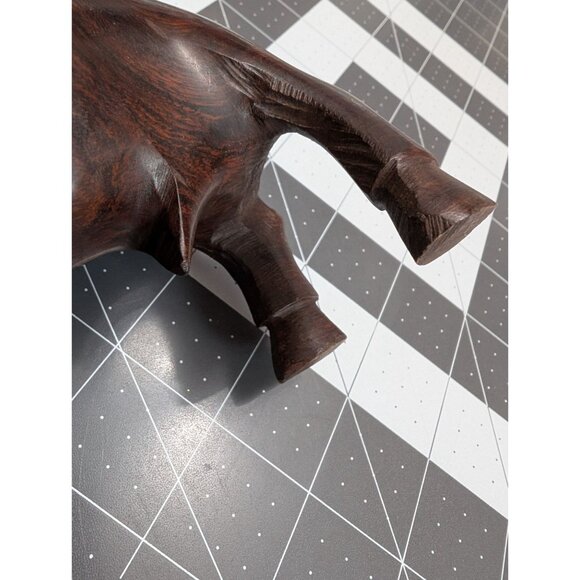 Carved Ironwood Buffalo Bison statue solid anatomically correct vintage 8x6 - Picture 10 of 11